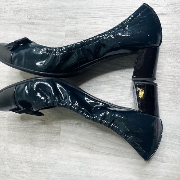 Prada Patent Bow Heels - Picture 9 of 10